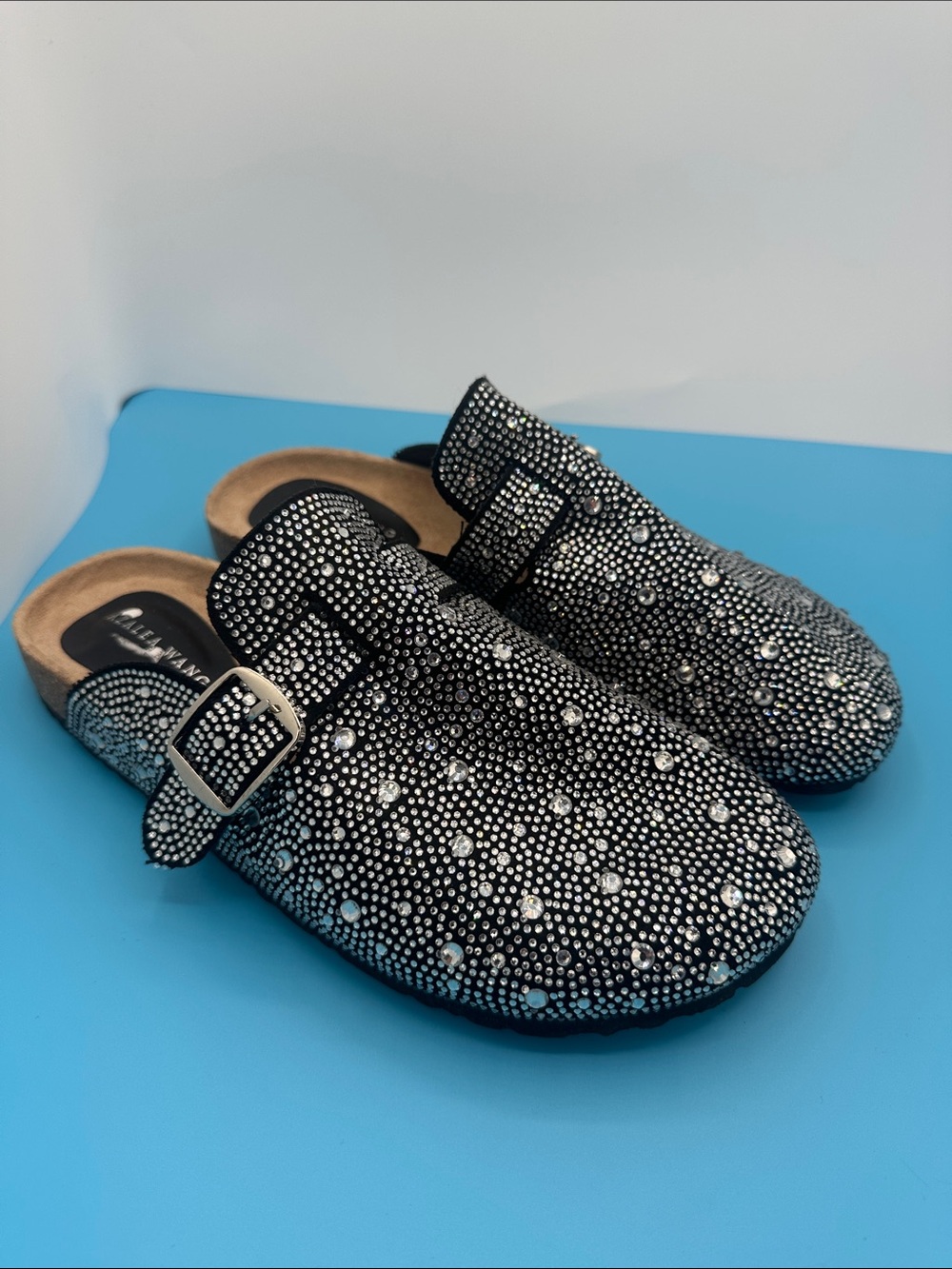 NEW! Azalea Wang Women’s Rhinestone clog. Size 10 NWOT!